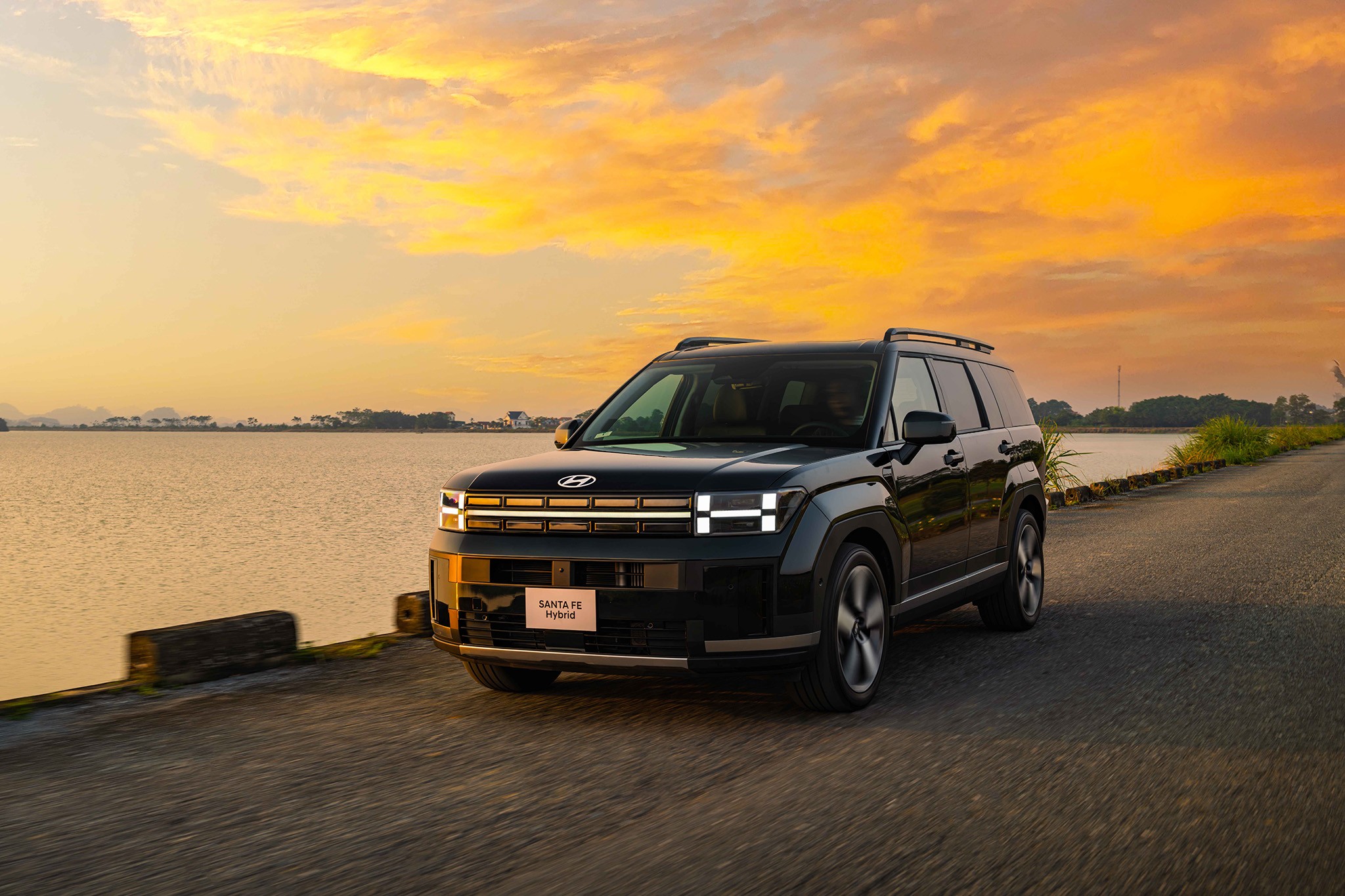 Hyundai Santa Fe Hybrid 1