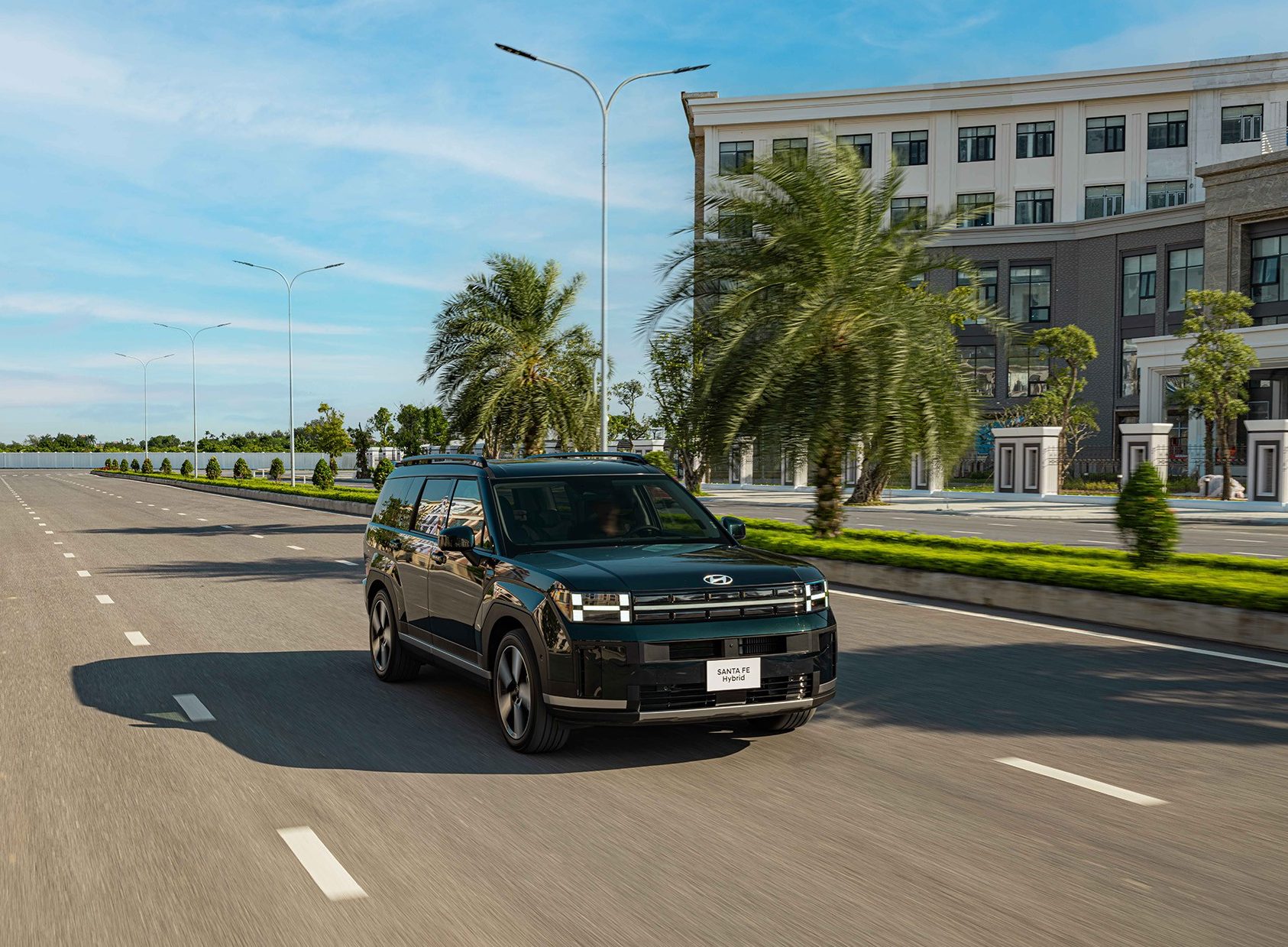 Hyundai Santa Fe Hybrid 2 e1764819820614